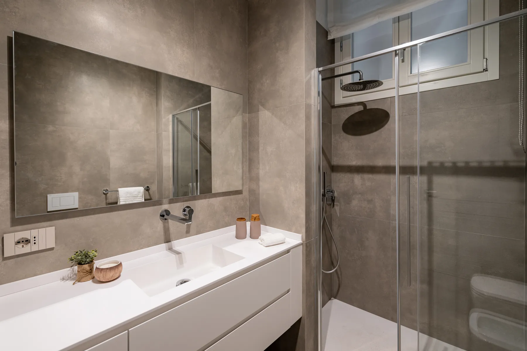 Baño de Suite Torre Alta, Bologna