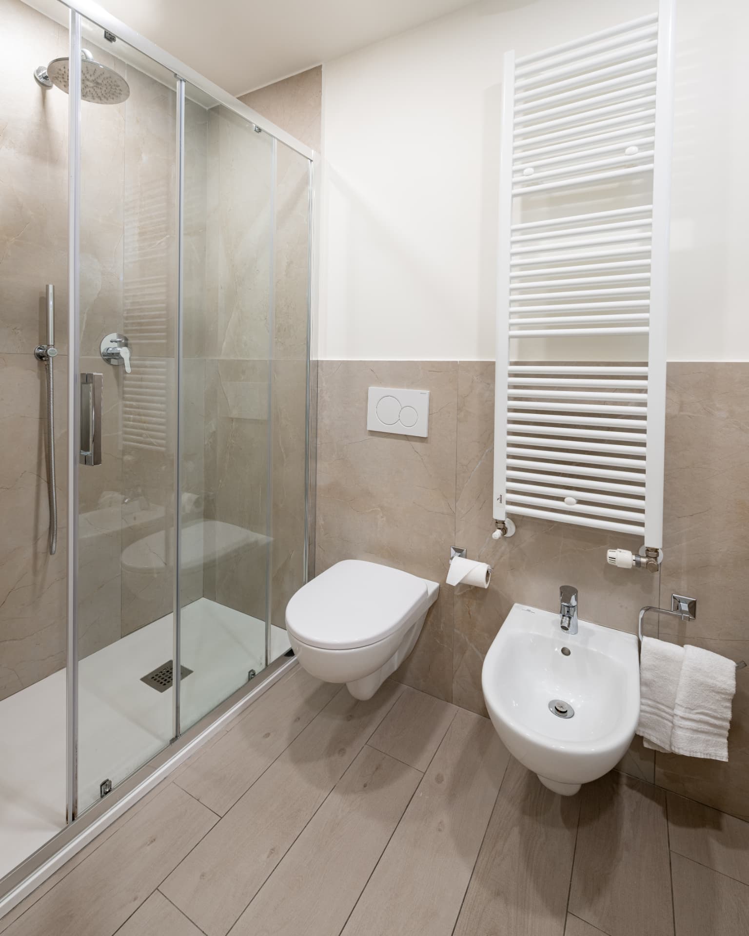 Badezimmer von Smart Room Family, Bologna